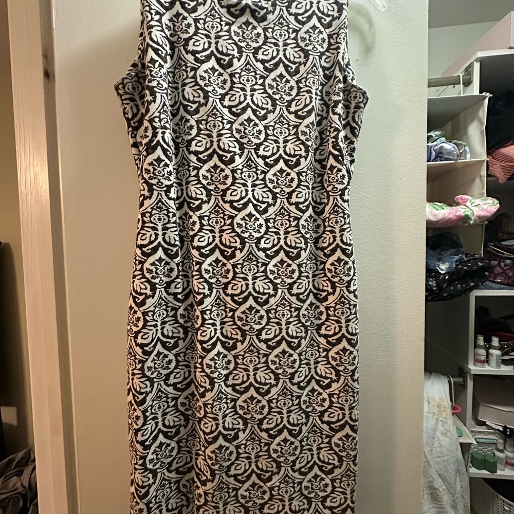 J. McLaughlin Chocolate and White Damask Midi Dress